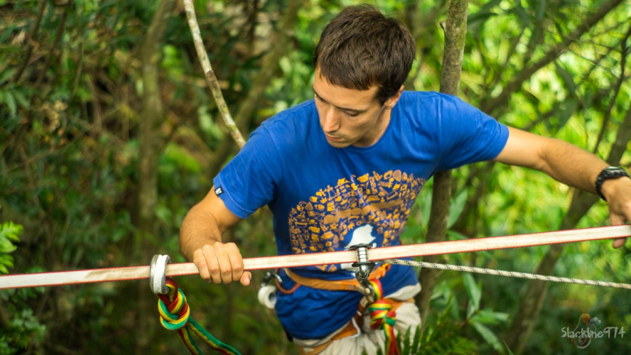 Qui part scotcher la ligne peut slacker cette dernière.
