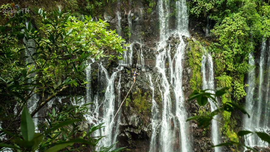 A peine fini de scotcher qu'elle est déjà traversée!