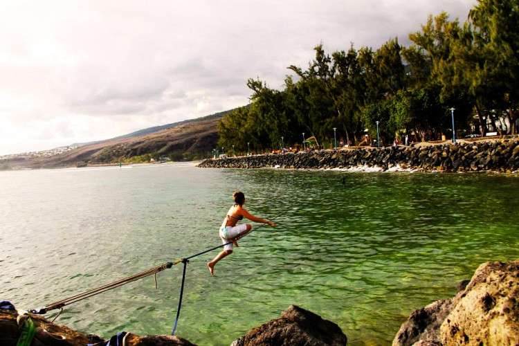 Tu veux qu'elle rate son départ? Très facile, il suffit de crier "té, un z'affère la bouge d'an l'eau!"