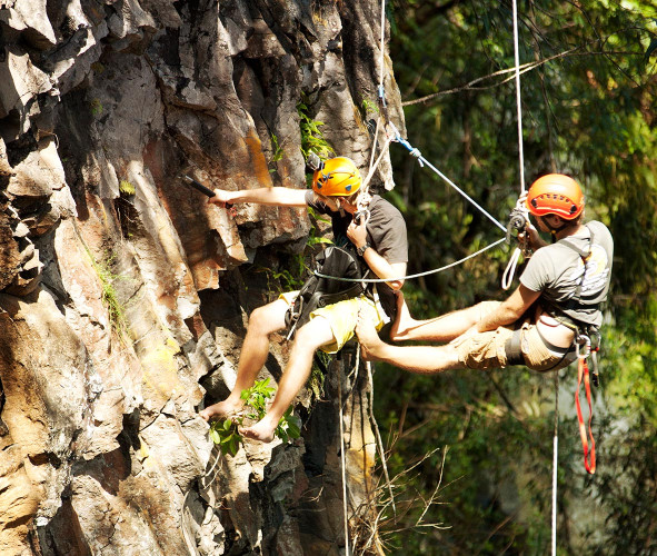 Atelier formation équipement. 2ème étape, sonder les rochers.